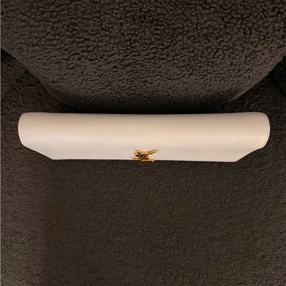 Saint Laurent White Classic Monogramme Clutch with Gold Logo - Picture 3 of 5